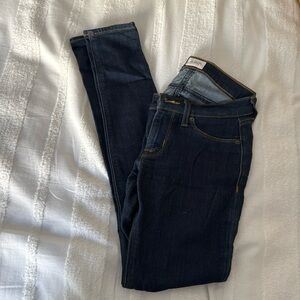 Like new Hudson jeans size 24 stretchy